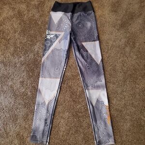 Think Activewear Yoga Legging Size Medium